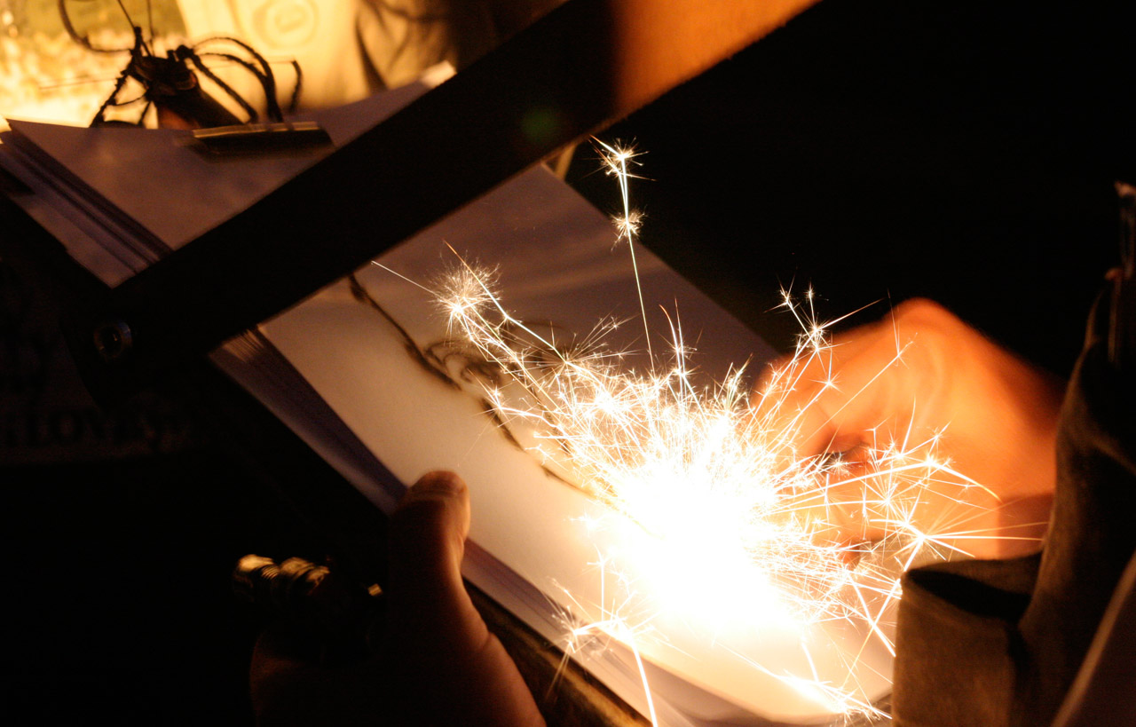 Detail Pyrografie, Pyropainting, Zeichner, Speeddrawing