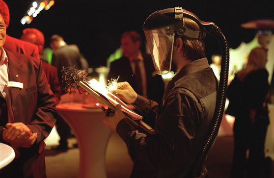 Pyrografie, Schnellzeichner, Portraitzeichnung, Porträtzeichnung, Eventportrait, Wunderkerzen portrait, Pyrografie